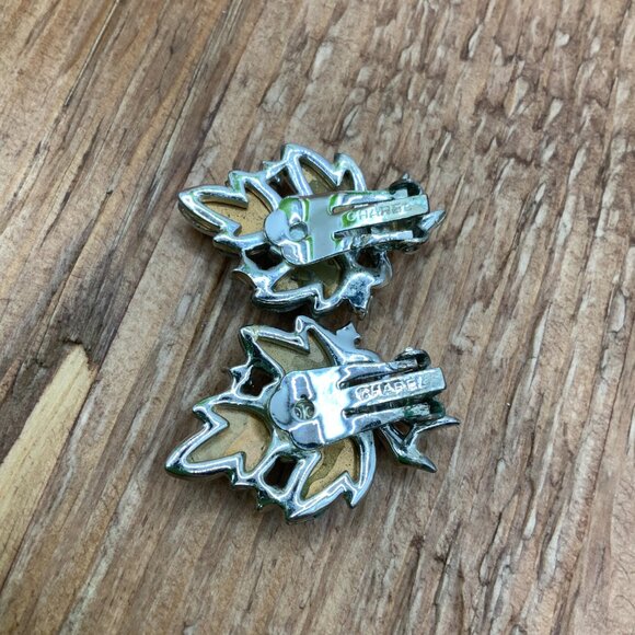 Charpel Vintage Lucite Rhinestone Silver Tone Flower Leaf Clipped Earrings - Picture 4 of 7